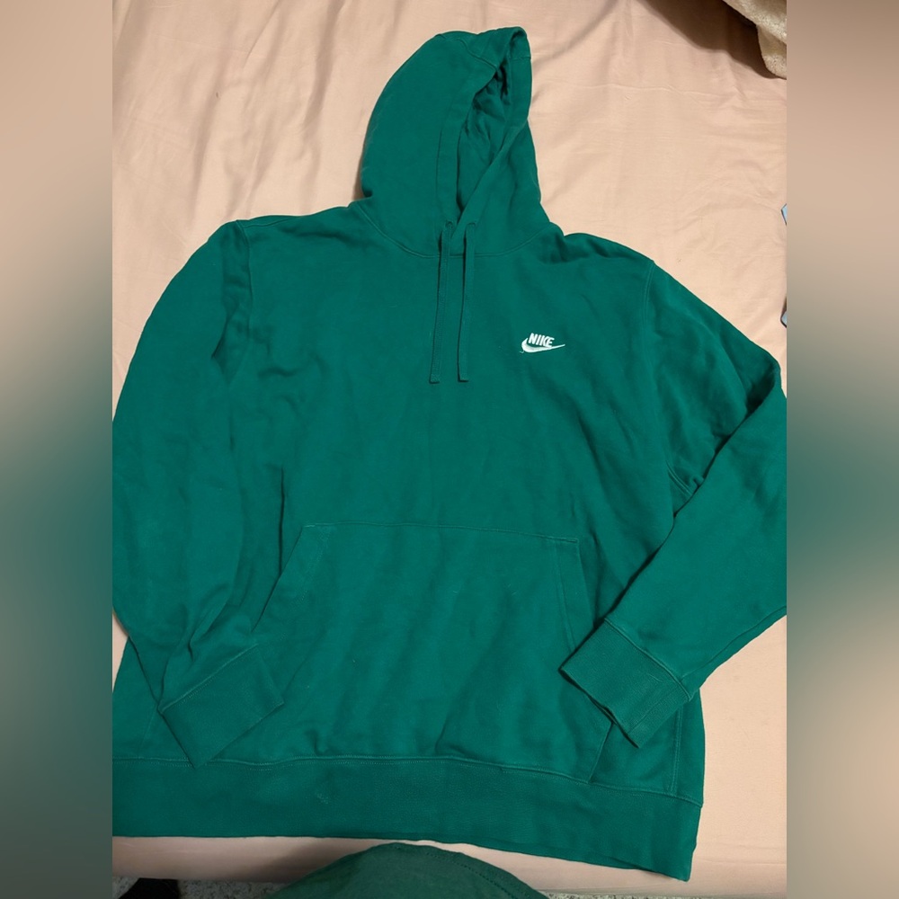 Men’s green Nike hoodie